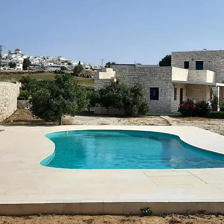 Vila Jean Claud Márpissa