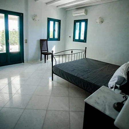 Jean Claud Villa *